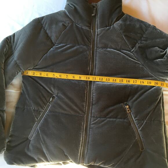 Dylan Women's Puffy Velvety Coat Size Medium - Picture 4 of 8